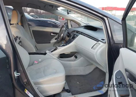 2010 Toyota Prius Iii z USA, uszkodzony, nr VIN JTDKN3DU3A0056444